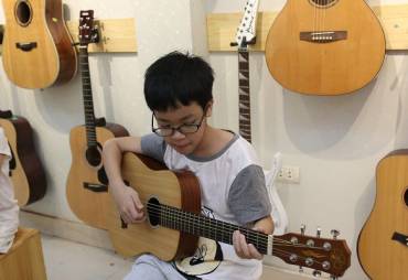 Học Guitar gia sư – Guitar tại nhà tốt nhất tại Hà Nội